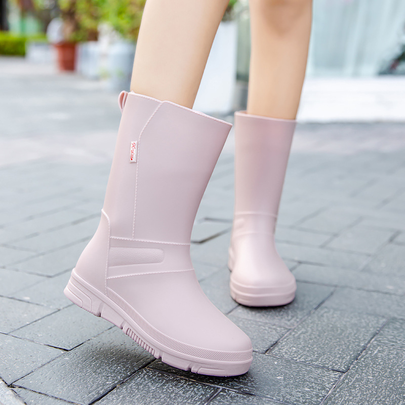 Moteriški vandeniui atsparūs neslystantys, vilnos pamušalu padengti guminiai batai iki blauzdų, japoniško stiliaus, madingi lauko guminiai batai, nauji, minkštu padu virtuvėje