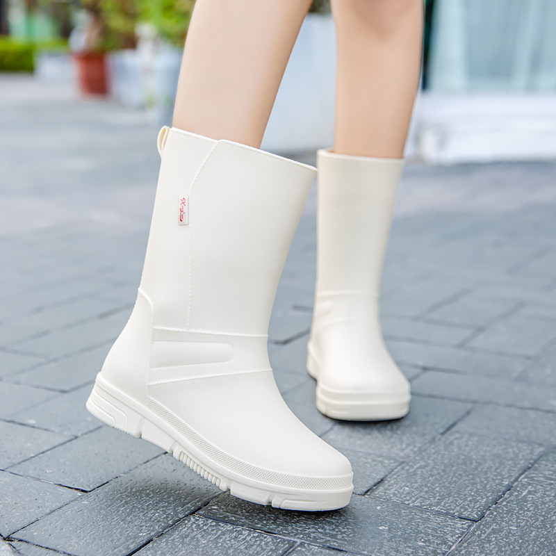 Moteriški vandeniui atsparūs neslystantys, vilnos pamušalu padengti guminiai batai iki blauzdų, japoniško stiliaus, madingi lauko guminiai batai, nauji, minkštu padu virtuvėje