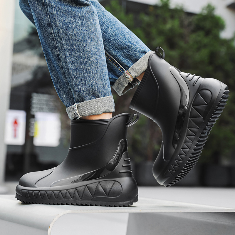 Meestele mõeldud piiriülesed moesaapad, lühikese taldaga pealisrõivad, pehme tallaga veekindlad kingad, kalastuskingad õues kasutamiseks, libisemiskindlad köögikummikingad, autopesukingad