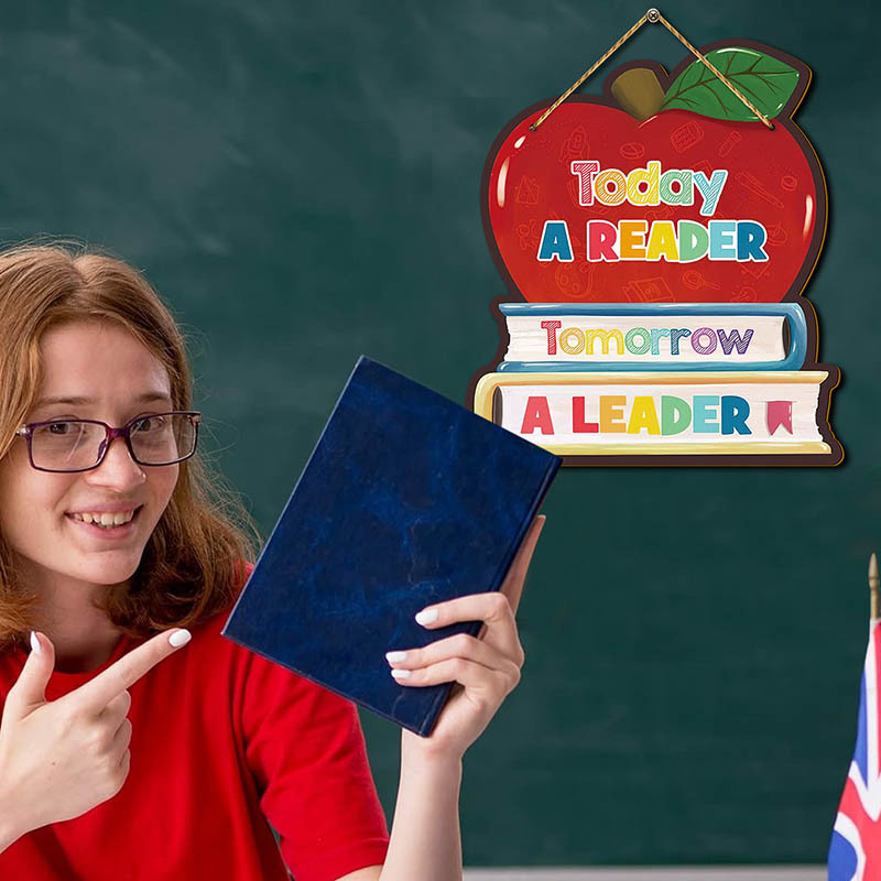 Semn decorativ creativ din lemn cu măr pentru decorarea casei, Temu transfrontalier, sezonul absolvirii