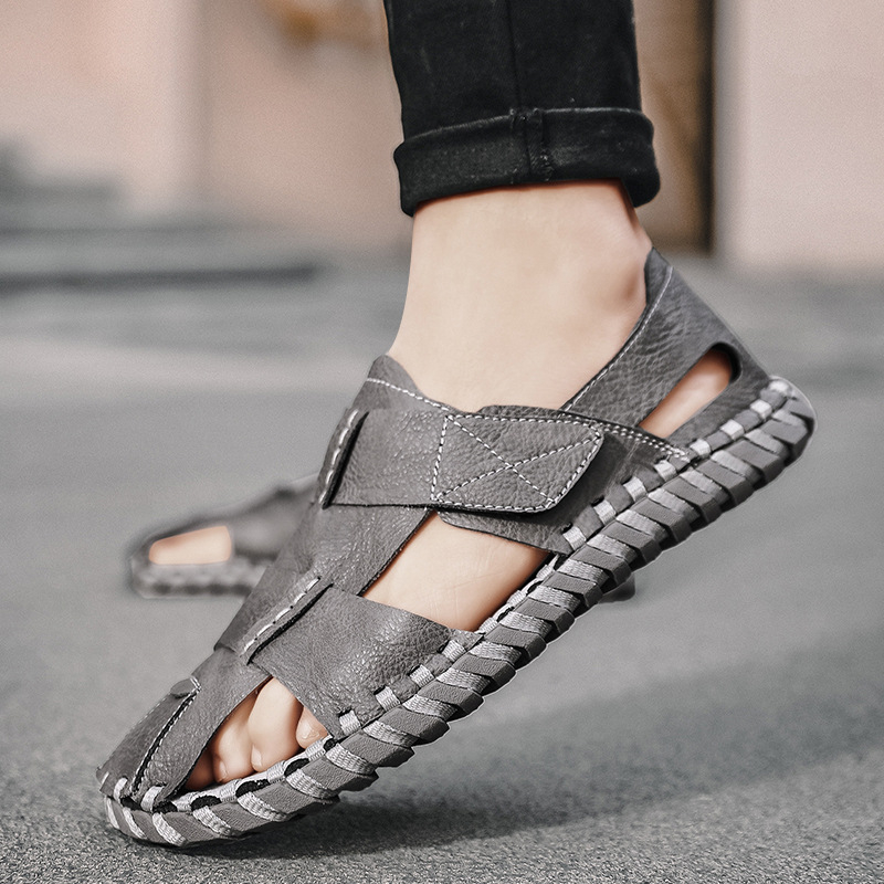 2024 tavaszi szandálok hálós új férfi strandcipők Trbottomy férfi puha talpú baotou lélegző bebújós cipők férfiaknak