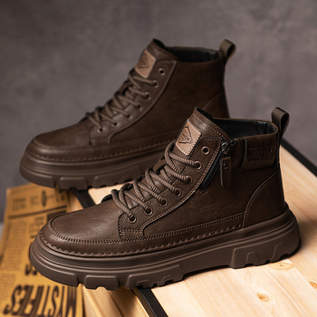 Férfi cipők 2024 téli új retró magas szárú tornacipők férfi vastag talpú alkalmi csizmák brit stílusú középmagas szárú bőrcipők