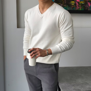Есен 2024 Нов мъжки пуловер с дълъг ръкав, едноцветен, семпъл, ежедневен, модерен мъжки пуловер