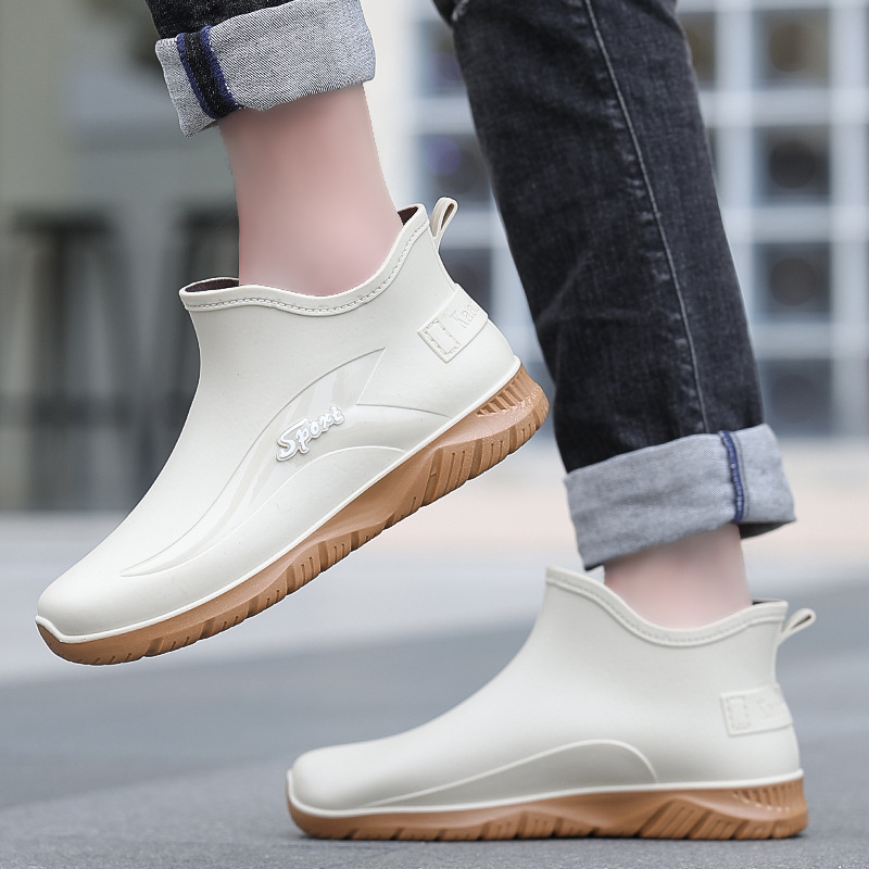 Piiriülesed kõik-ühes sametist vihmasaapad, lühikese toruga meeste vihmakindlad saapad, veekindlad pealisriided, soojad libisemiskindlad kummist kingad, köögijalatsid