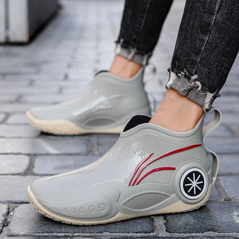 Meeste kummikud suvisteks ehitustöödeks, veekindlad, libisemiskindlad, kulumiskindlad, töökaitse kummikud, spetsiaalsed vihmasteks päevadeks, kalastustöödeks mõeldud veejalatsid