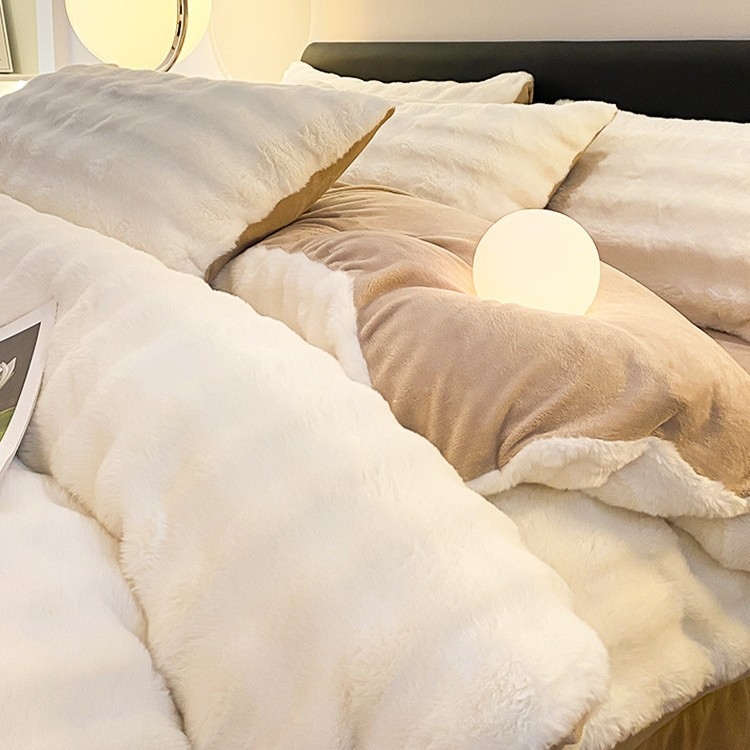 Triušio aksomas, keturių dalių, pieno spalvos aksominis, paminkštintas dvipusis, koralų spalvos aksominis, žieminės lovos paklodės užvalkalas, trijų dalių, 2025 m., naujas