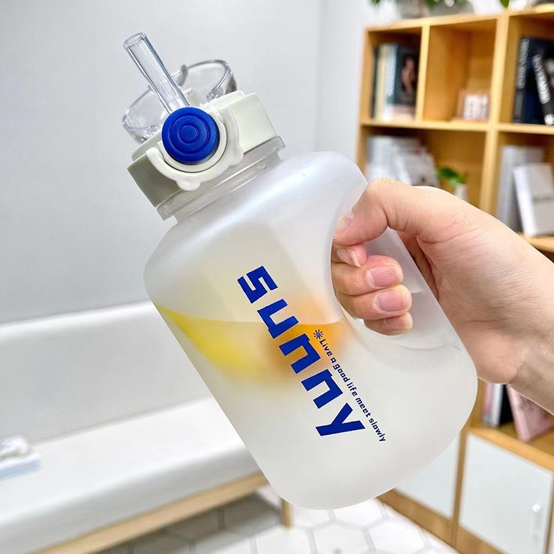 Nagy kapacitású műanyag pohár, magas hőmérsékletnek ellenálló víztartály, tonnás hordós fitnesz vízforraló, hordozható, cseppálló szívószálas űrpohár