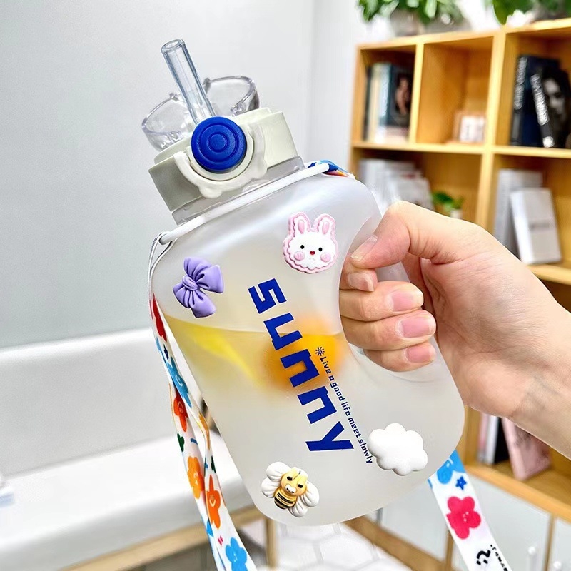 Nagy kapacitású műanyag pohár, magas hőmérsékletnek ellenálló víztartály, tonnás hordós fitnesz vízforraló, hordozható, cseppálló szívószálas űrpohár