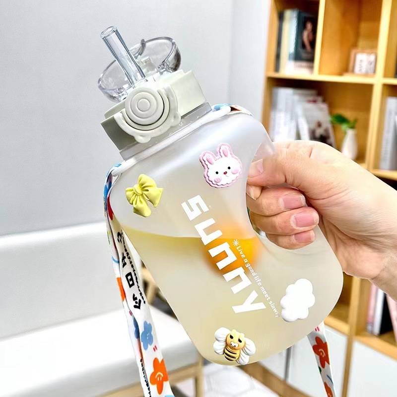 Nagy kapacitású műanyag pohár, magas hőmérsékletnek ellenálló víztartály, tonnás hordós fitnesz vízforraló, hordozható, cseppálló szívószálas űrpohár