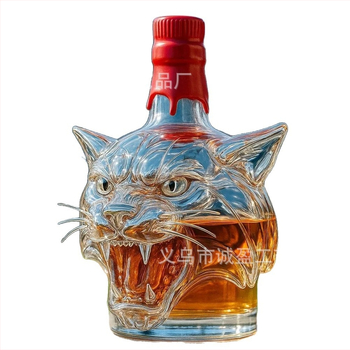 2025 Népszerű, határokon átnyúló vadmacska vadmacska fejű borosüveg díszek kézműves üveg whiskysüveg