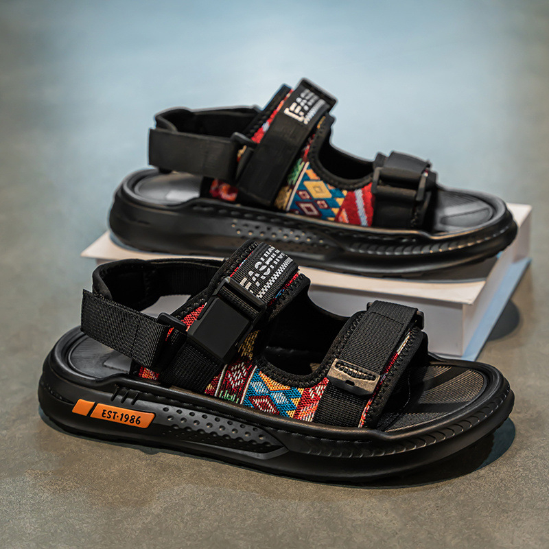 Vyriškos basutės 2025 m. Naujos vasaros viršutiniai drabužiai minkštu padu neslystantys sportiniai vairavimo basutės laisvalaikio paplūdimio batai