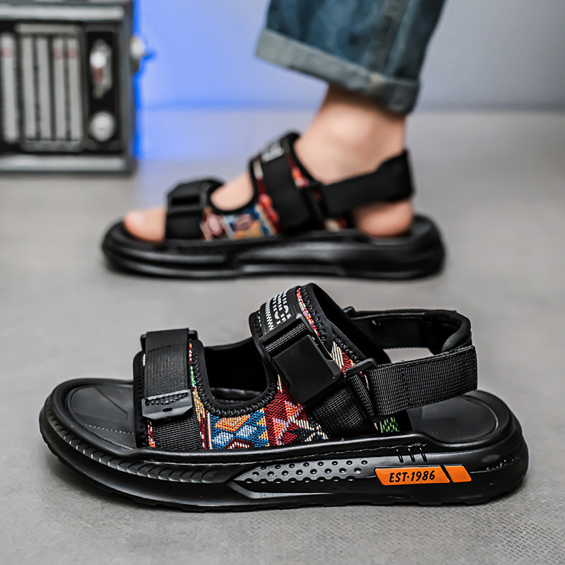 Vyriškos basutės 2025 m. Naujos vasaros viršutiniai drabužiai minkštu padu neslystantys sportiniai vairavimo basutės laisvalaikio paplūdimio batai