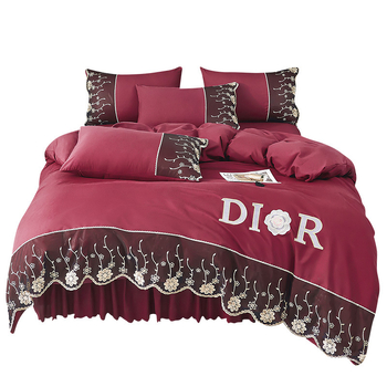 Europietiško stiliaus nėriniais siuvinėtas keturių dalių lovos sijonas, raudonas vienspalvis šlifavimo antklodės užvalkalas, vestuvinė patalynė, keturių dalių komplektas