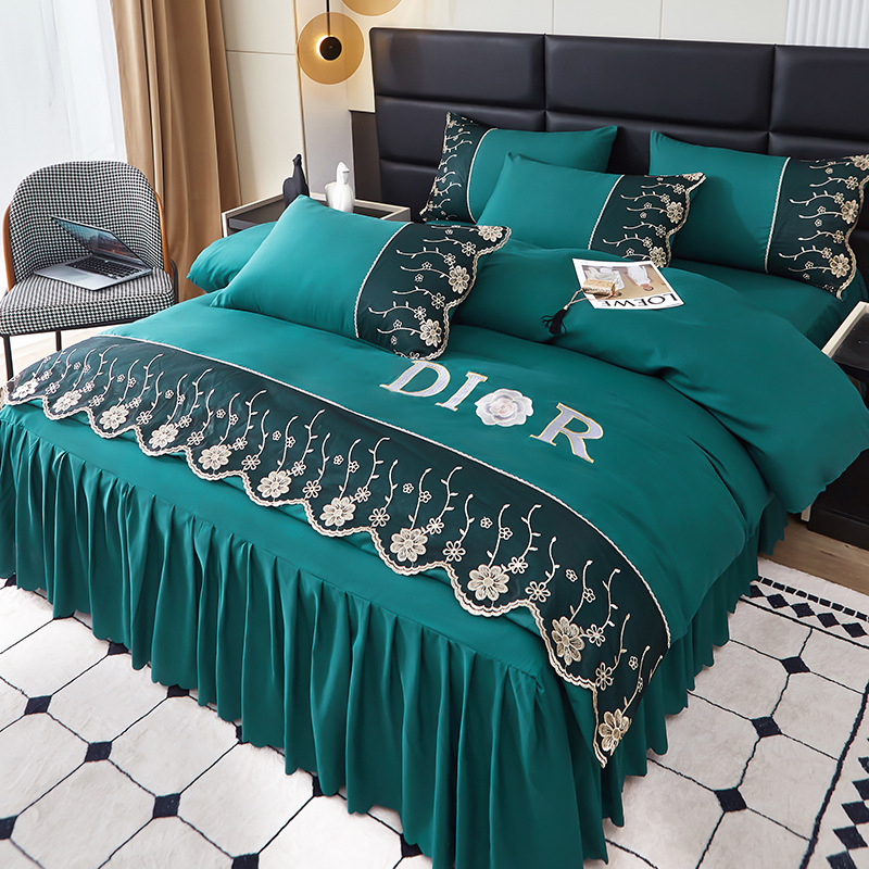 Europietiško stiliaus nėriniais siuvinėtas keturių dalių lovos sijonas, raudonas vienspalvis šlifavimo antklodės užvalkalas, vestuvinė patalynė, keturių dalių komplektas