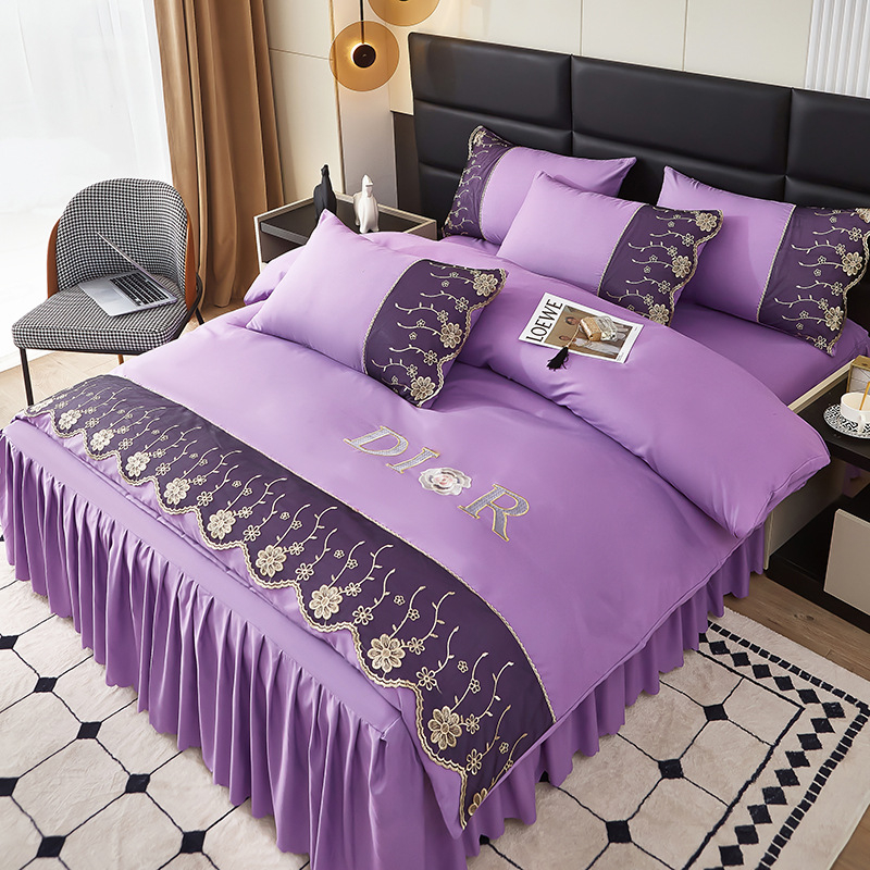 Europietiško stiliaus nėriniais siuvinėtas keturių dalių lovos sijonas, raudonas vienspalvis šlifavimo antklodės užvalkalas, vestuvinė patalynė, keturių dalių komplektas