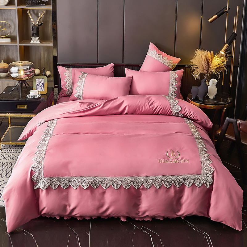 Europietiško stiliaus nėriniais siuvinėtas keturių dalių lovos sijonas, raudonas vienspalvis šlifavimo antklodės užvalkalas, vestuvinė patalynė, keturių dalių komplektas