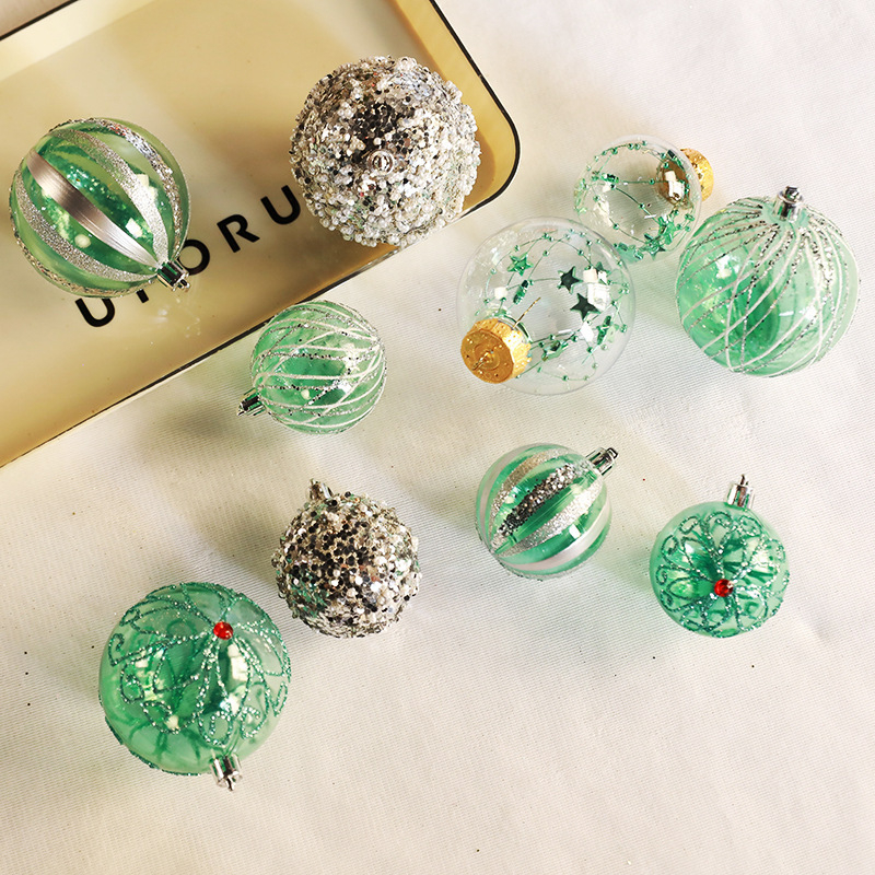 [Išskirtinė kruopščiai atrinkta] Šventinės dekoracijos Kalėdiniai kamuoliukai Kalėdų eglutės pakabukai Dovanų dėžutė Žolės šilko skaidrūs dažyti kamuoliukai