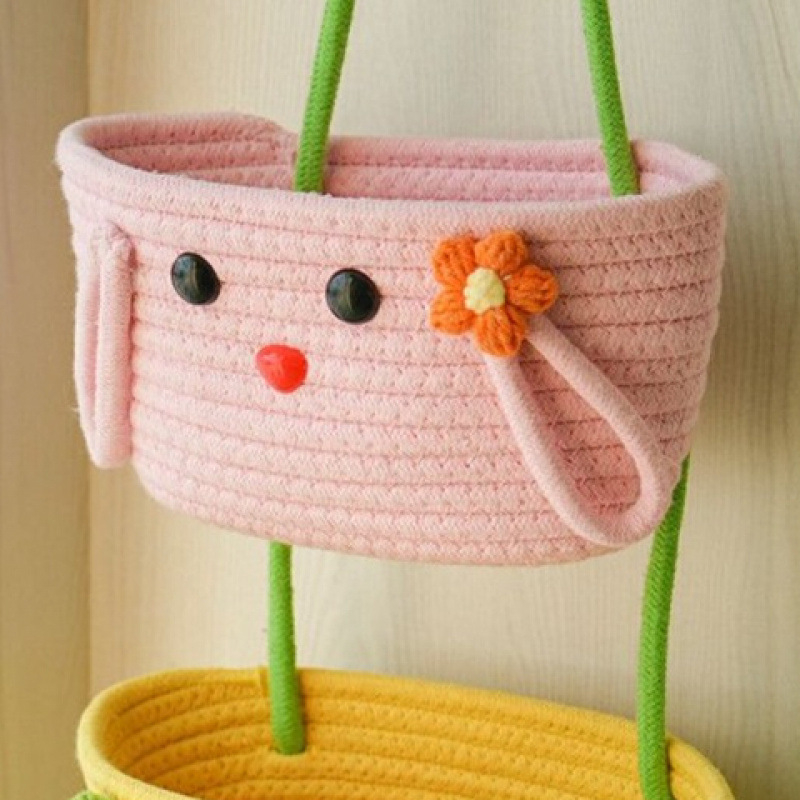 Seinale kinnitatav hoiukorv, rippkorv, ühiselamutoa hoiuriiul, seinale kinnitatav kott, puuvillase niidiga kootud seinale kinnitatav uks, tagaseina hoiukorv