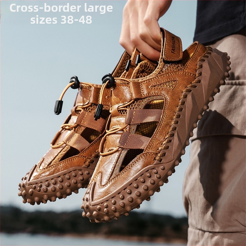 Határokon átnyúló, plus size AliExpress szandálok, férfi divatos, egy pedálos, alkalmi cipők, 2025-ös nyári, ultra-rostos bőrcipők nagykereskedelemben