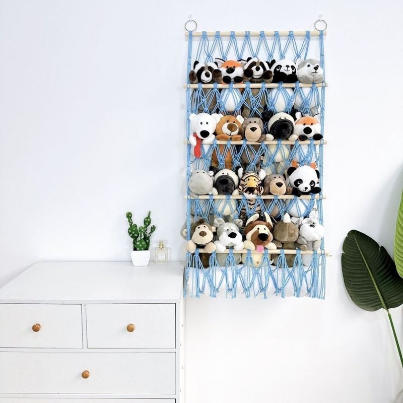 Pliušinė lėlių laikymo sienelė, skandinaviško stiliaus, austas dvisluoksnis laikymo stovas, paprastas dekoratyvinis žaislų tinklelio maišelis, pakabinamas dekoravimas