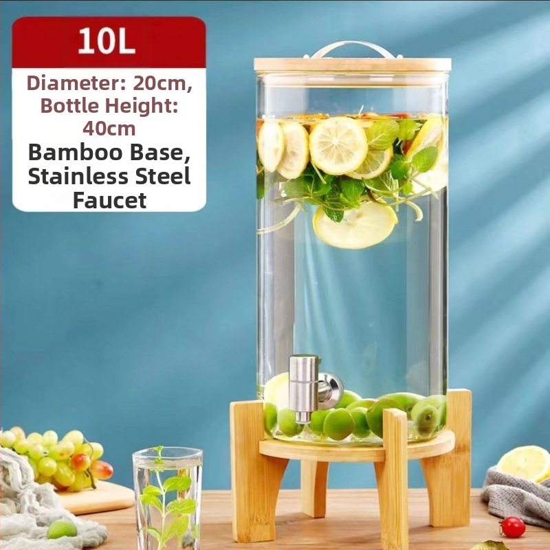 Internetikuulsuste puuviljatee klaas, tipptasemel koksivaat, iseteenindusega suletud joogipudel, õllevaat, altaripudel