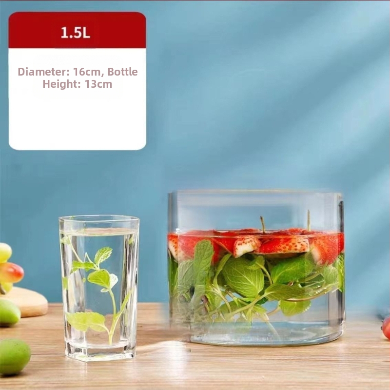 Internetikuulsuste puuviljatee klaas, tipptasemel koksivaat, iseteenindusega suletud joogipudel, õllevaat, altaripudel