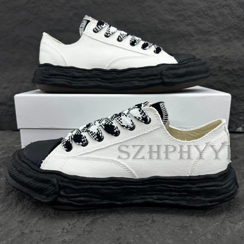 Noliktavā 2025. gadā pieejamas Eiropas un Amerikas modernās kaula formas kurpes, personalizētas jaunas līnijas audekla kurpes, slavenību stila ikdienas kurpes, apģērbi