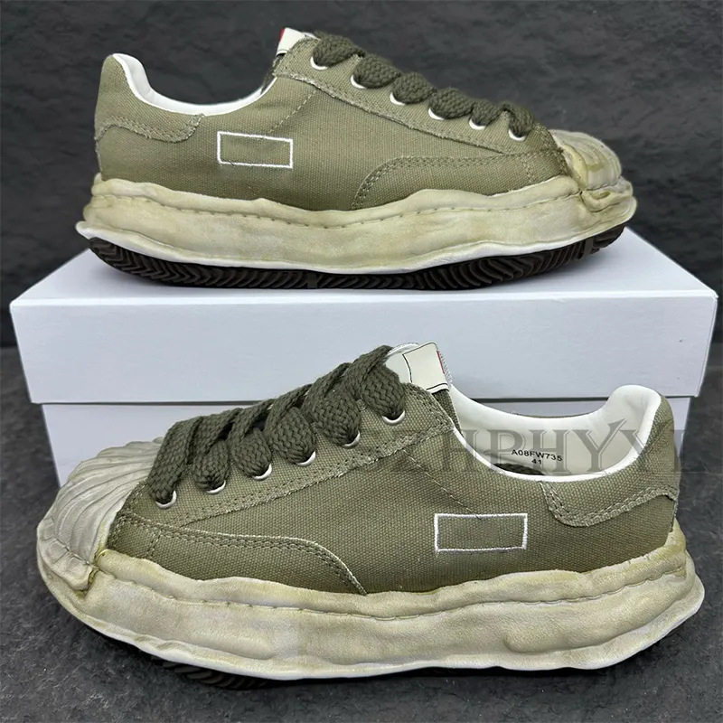 Noliktavā 2025. gadā pieejamas Eiropas un Amerikas modernās kaula formas kurpes, personalizētas jaunas līnijas audekla kurpes, slavenību stila ikdienas kurpes, apģērbi