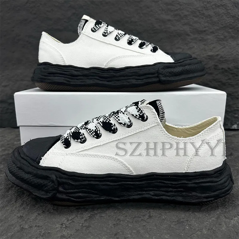 Noliktavā 2025. gadā pieejamas Eiropas un Amerikas modernās kaula formas kurpes, personalizētas jaunas līnijas audekla kurpes, slavenību stila ikdienas kurpes, apģērbi