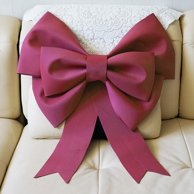 Ülisuur lipsuga materjalist kott sünnipäevatoa kaunistamine pulmapühade peokaunistused tausta seinale paigutus