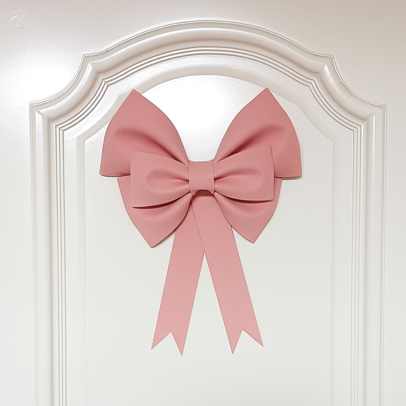 Ülisuur lipsuga materjalist kott sünnipäevatoa kaunistamine pulmapühade peokaunistused tausta seinale paigutus