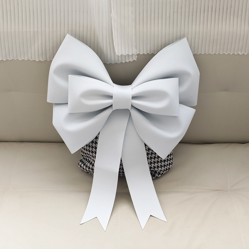 Ülisuur lipsuga materjalist kott sünnipäevatoa kaunistamine pulmapühade peokaunistused tausta seinale paigutus