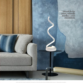 Tarpsienos spiralinė moderni minimalistinė LED stalo lempa dekoratyvinė kūrybinė meninė asmeninė dekoracija stalo lempa naktinis šviestuvas naktinė lemputė