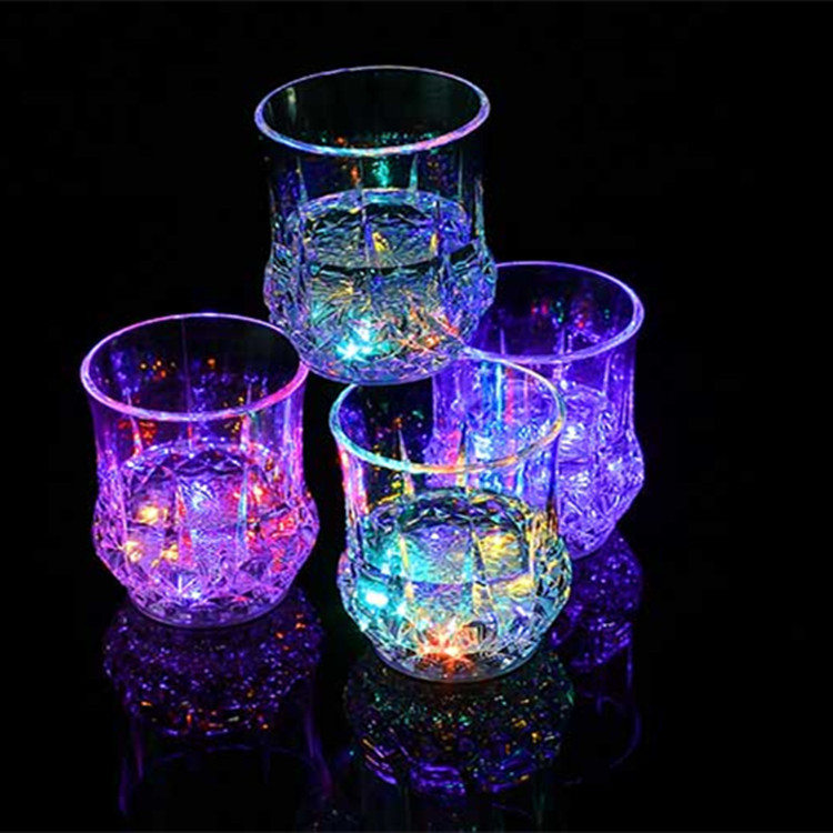 Εργοστασιακά άμεση αλλαγή χρώματος Κύπελλο επαγωγής πολύχρωμο ανανά Κύπελλο πολύχρωμο επαγωγικό φως σε απόθεμα