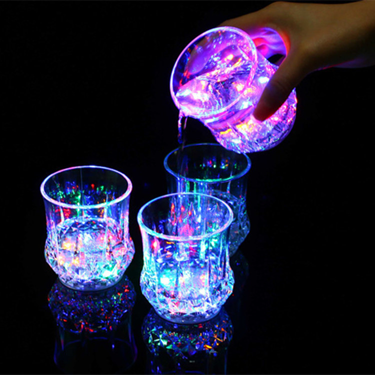 Εργοστασιακά άμεση αλλαγή χρώματος Κύπελλο επαγωγής πολύχρωμο ανανά Κύπελλο πολύχρωμο επαγωγικό φως σε απόθεμα