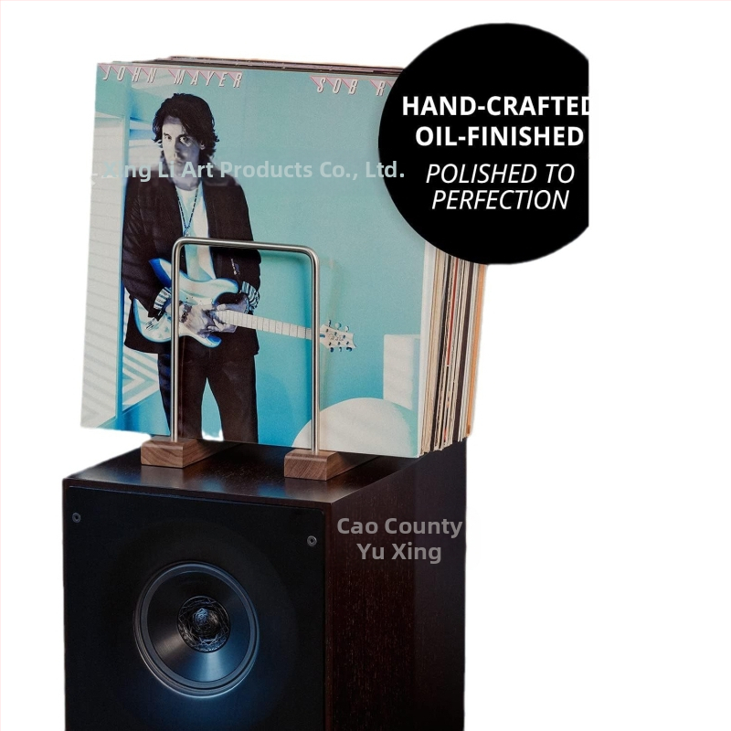 Americký retro drevený stojan na vinylové platne, stojan na CD, starý stojan na skladovanie platní, stojan na železné platne