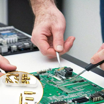 Месингова едно- и двупроходна шестоъгълна медна колона, подходяща за винт с кръгла глава Phillips, смесена трансгранична 176 бр. винт в кутия