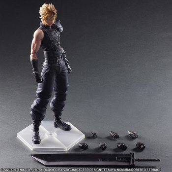 Το Final Fantasy 7 Play Arts άλλαξε στην έκδοση remake. Το PA άλλαξε σε 2ης γενιάς. Το Claude Streff hand office.