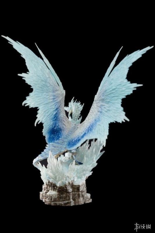 „Monster Hunter World Icefield Collection“ ledo mantros drakono rankų darbo dėžutės versija