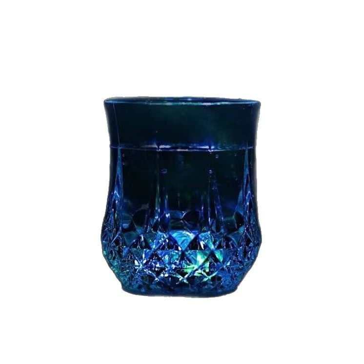 [Surinko 7583 žmonės] Spalvinga šviečianti taurė, vandenį jaučianti spalvinga alaus taurė, įsižiebia ir keičia spalvą, kai įpilama vandens