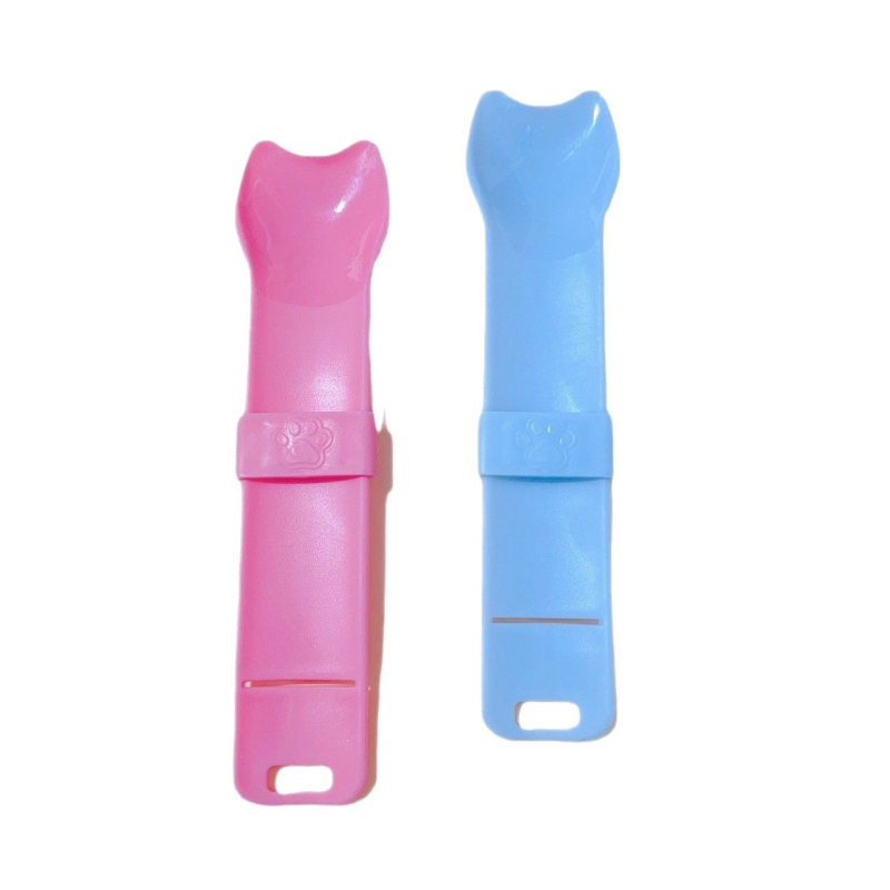 Piiriülene uus toode kassiribade söötja kassiribade lusikaga pigistaja määrdunud kätega lemmikloomade lihapüree suupiste kassitoidu söötmislusikas