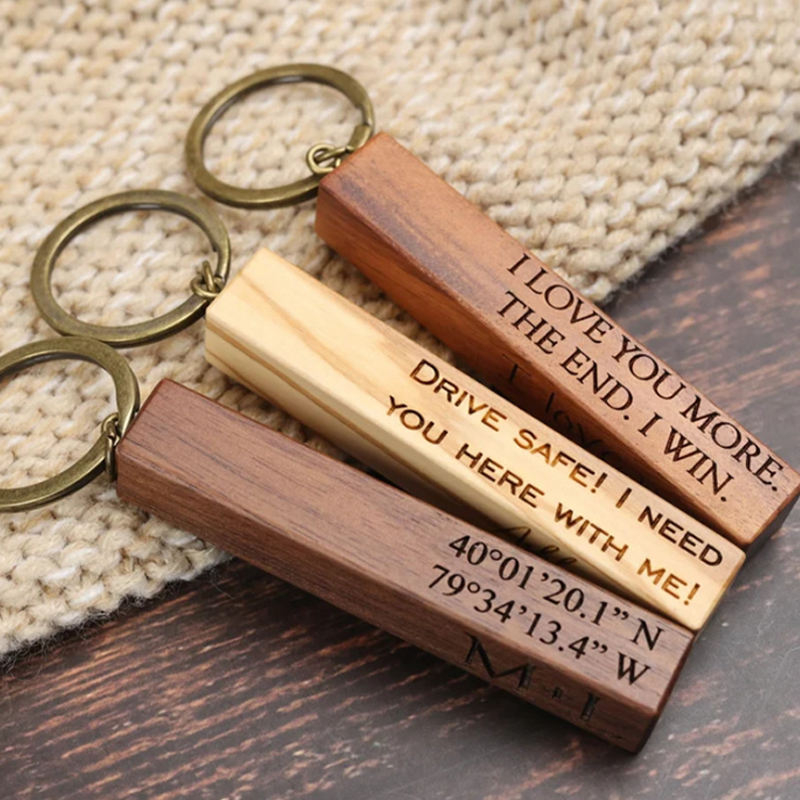 Fa karácsonyi ajándék tömörfa kulcstartó faragott kreatív fából készült kézműves üres fa kulcstartó