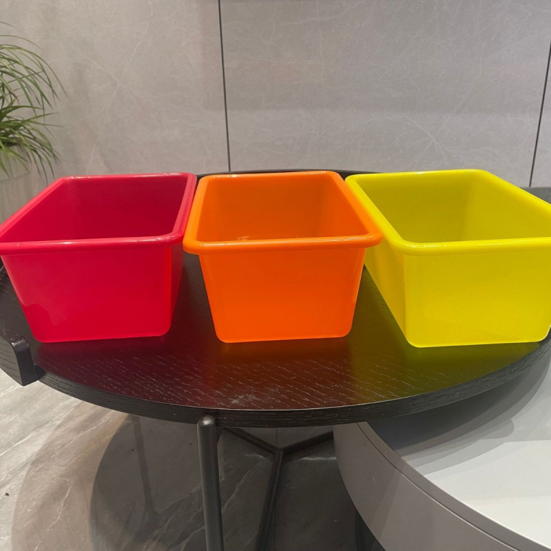 Piiriülene kuummüügis olev kontoritarvete hoiukast kodumänguasjade riiete sorteerimiskast lasteaia ehitusklotsid mänguasjakast