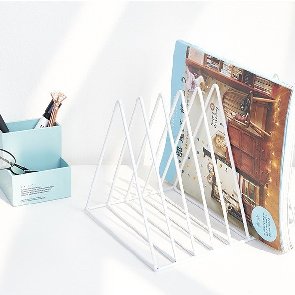 Sepistatud rauast kolmnurksed raamatutoed dokumentide korraldamiseks, raamaturiiulid, õpilaste laua raamatutoed, raamatualus, piiriülene hoiustamine, sepistatud rauast raamaturiiul