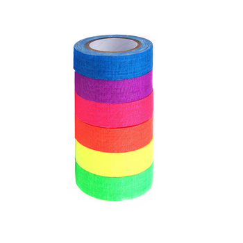 UV-fluoreszkáló szövetszalag, fotózási csapat jelölő kellékei, színpadi pozicionáló jelölés, számozás, nagy tapadású, kopásálló szövetmintázó szalag