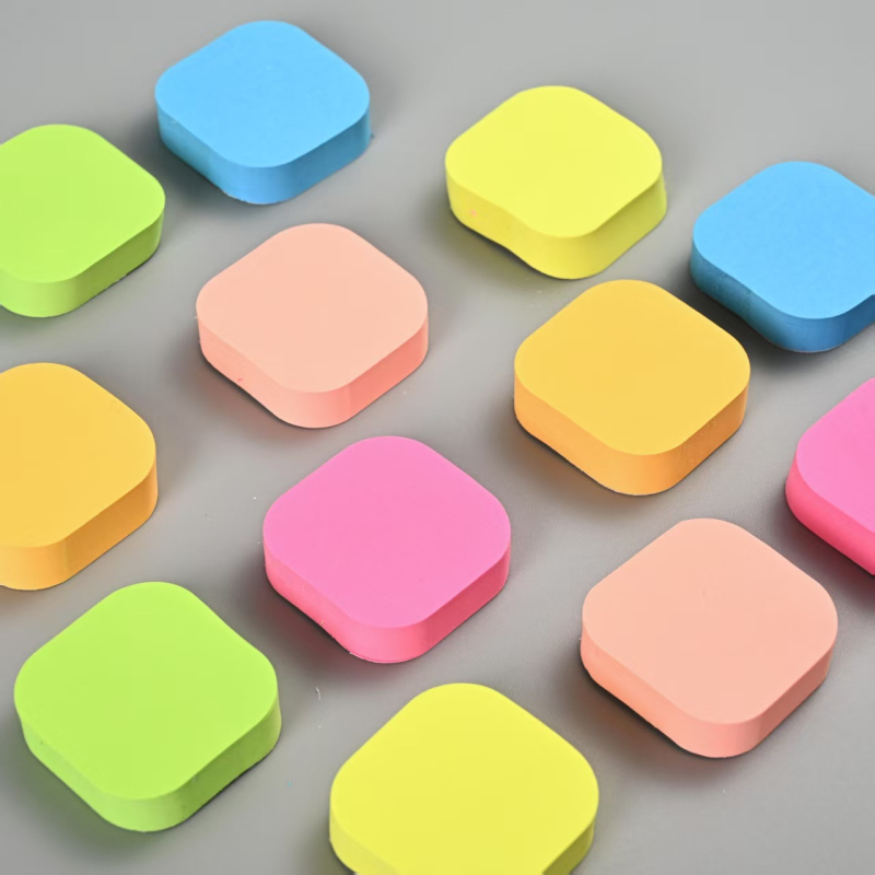 Piiriülene fluorestseeruv paber, ühevärviline ümmargune kleepmärkme indekskleebis, minimärkmepaberi märkmepaber