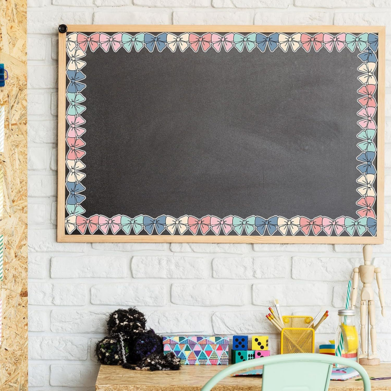 Värviline lipsusõlmega teadetetahvli ääris, pastellne lipsusõlmega stantsitud ääris, kontori-, klassiruumi- ja tahvlikaunistused