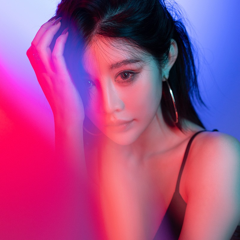 Karstā pārdošana tiešraidē, rokas izliekta pusloka speciālā efekta kamera, objektīva izplūšanas efekta fotografēšanas kamera, selfiju rīks