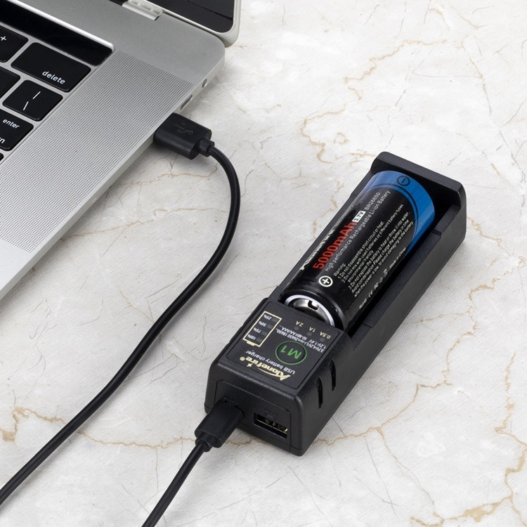 M1 type-c kiirlaadimisega liitiumaku Ni-mh nr 5 nr 7 18650 26650 universaalne nutikas laadija