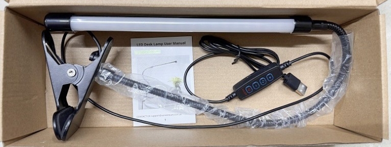 LED galda lampa acu aizsardzībai studentu kopmītņu guļamistabai galda lampa lasīšanai piespraužama maza galda lampa tiešraides aizpildīšanas gaisma rūpnīcā